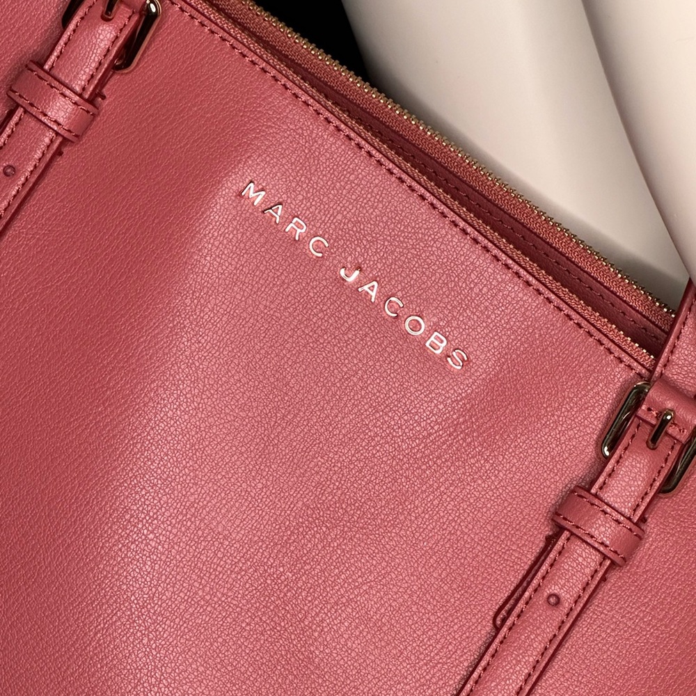 Marc Jacobs Coral Leather Tote Bag - Picture 2 of 16